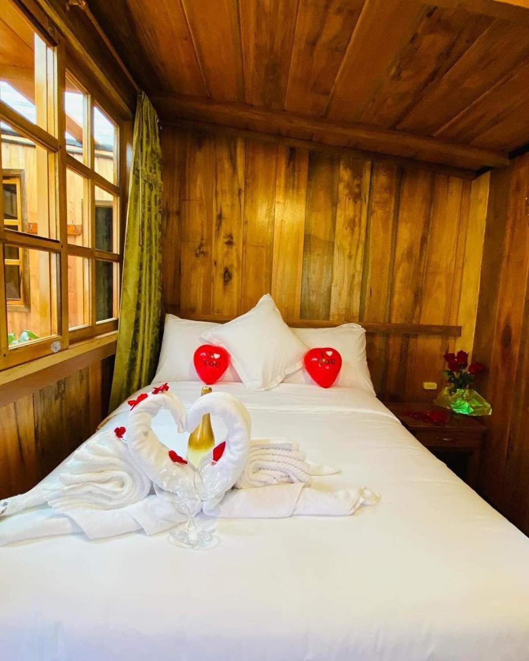 Guayabo Hostal Mindo Exteriör bild