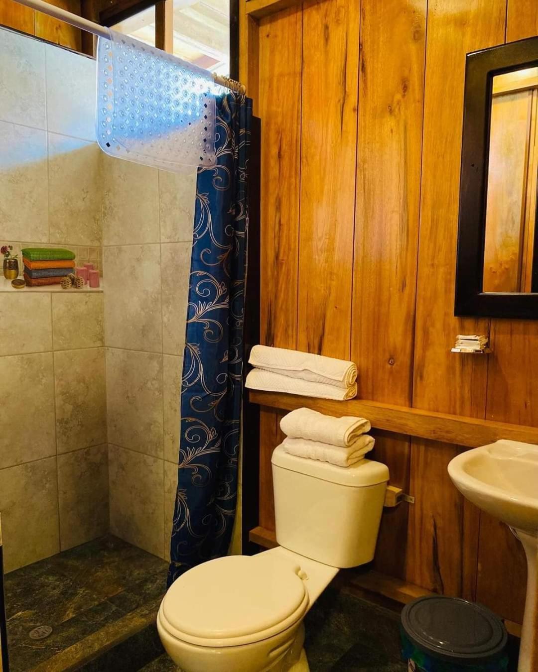 Guayabo Hostal Mindo Exteriör bild