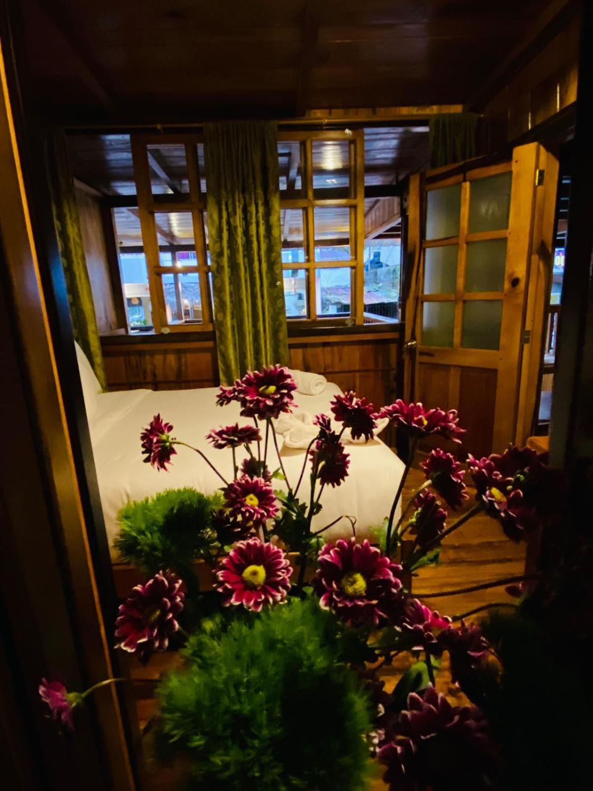 Guayabo Hostal Mindo Exteriör bild