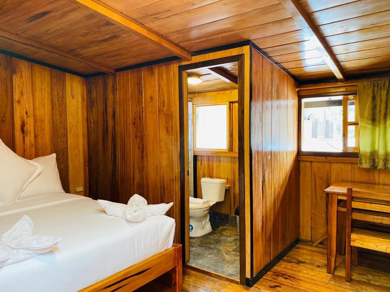 Guayabo Hostal Mindo Exteriör bild