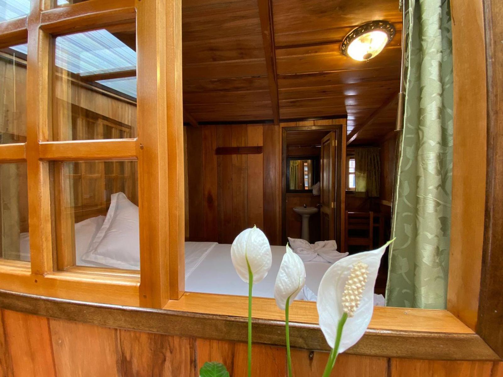 Guayabo Hostal Mindo Exteriör bild