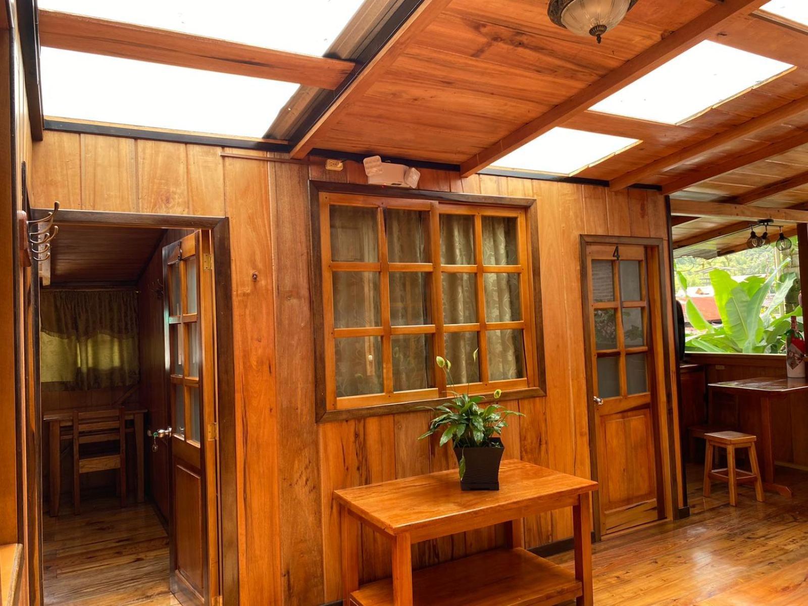 Guayabo Hostal Mindo Exteriör bild